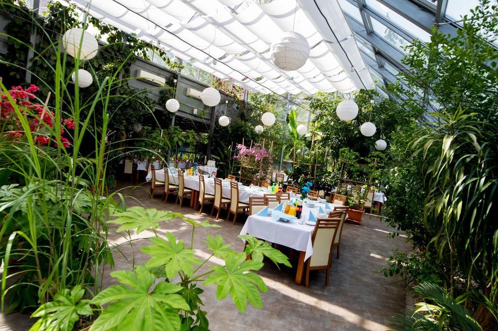 Hotel Luka Radom Esterno foto